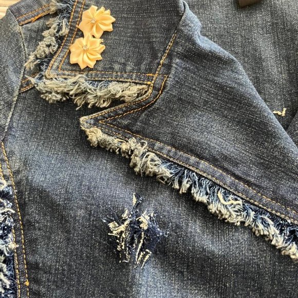 Reworked Embellished Vintage Womens One-of-a-kind Denim Jacket - As*Hro size Med - Picture 5 of 10